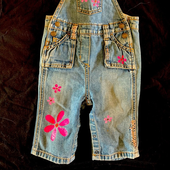 Hand painted children’s overalls size 6-12 months - Picture 2 of 6